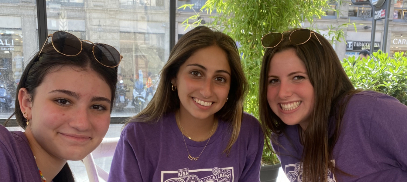 63dc2c71c6bd26434f9ea21a_emma g