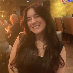 6553edeffc94acd7036f7b30_foto de Hanna