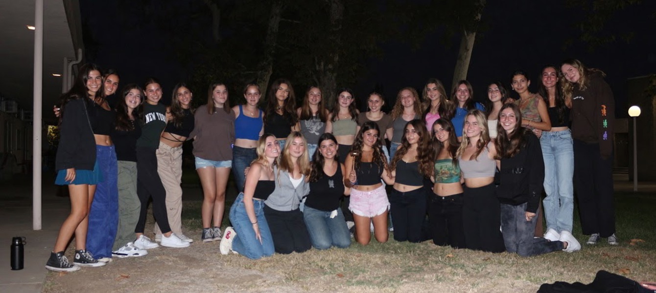 636d34aa1e646d19b3c93b89_D'vashgrouppics