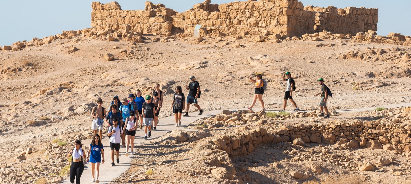 63237ffd69fc1a37a8661031_BBYO6174