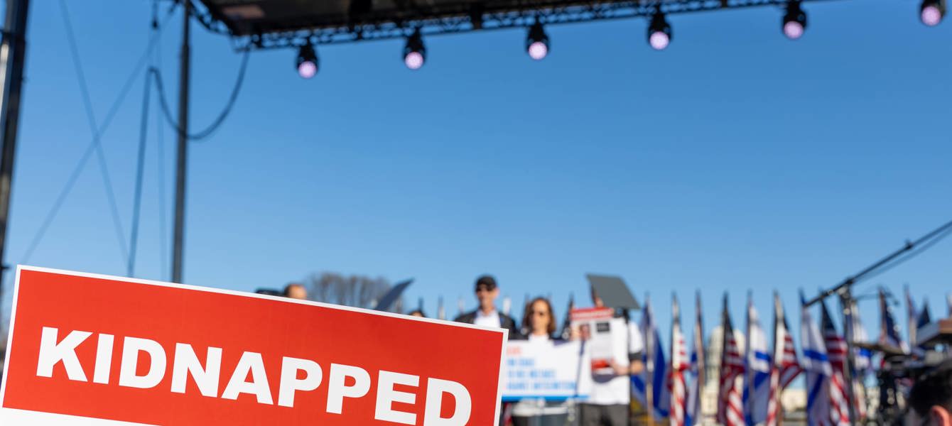 6864437d33ff8bf4bf2527d6_MarchForIsrael-094