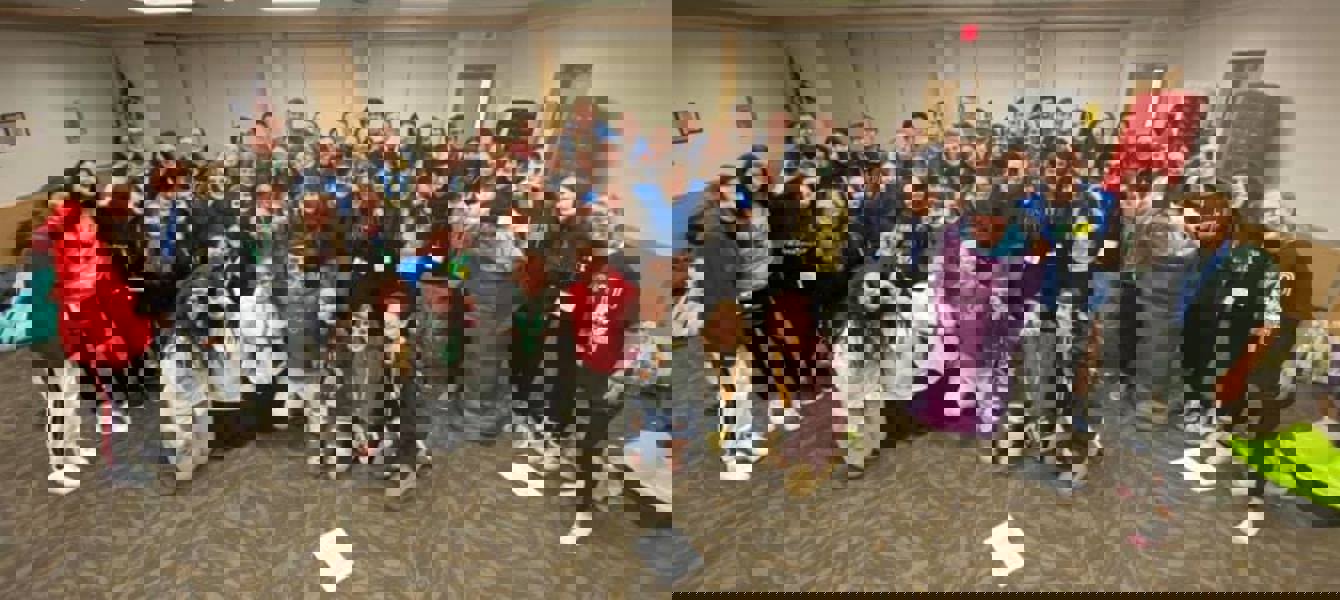 5dced516792b960f86b872a5_Foto de grupo del Shabbaton