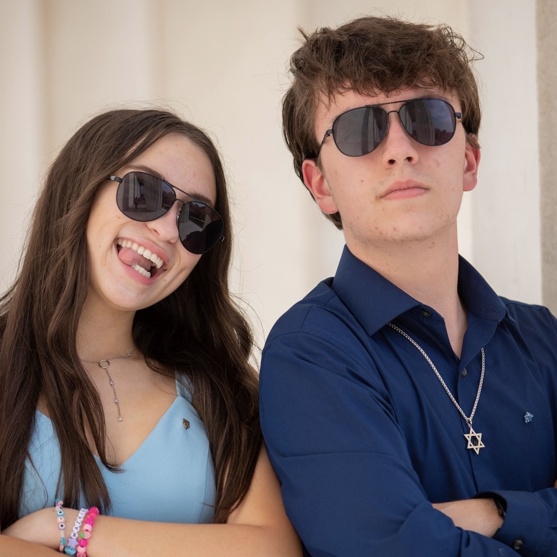 Profile picture of Aaron Perrotta & Courtney Saxe