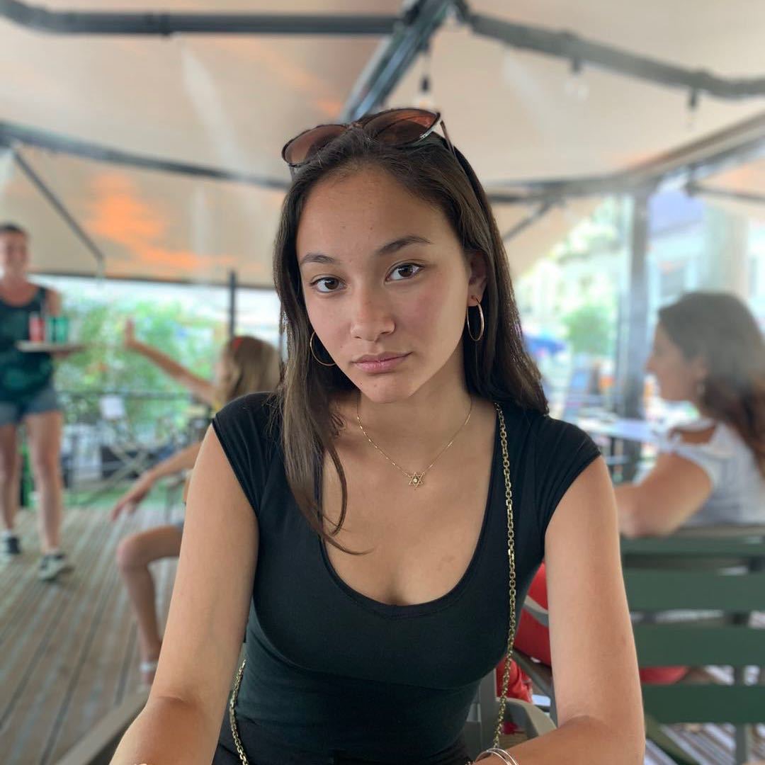 Profile picture of Clementine Assayag 