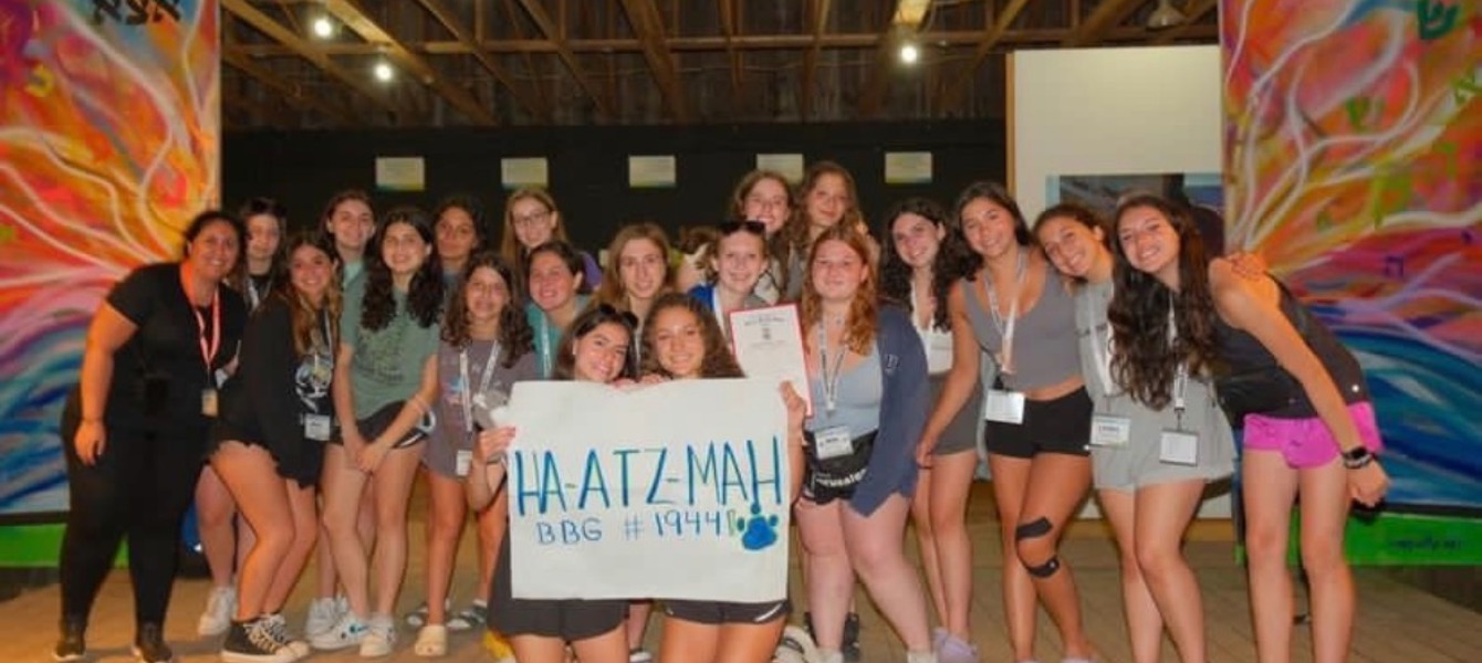 63a08f1344986e4fb5ba2ed2_heading photo