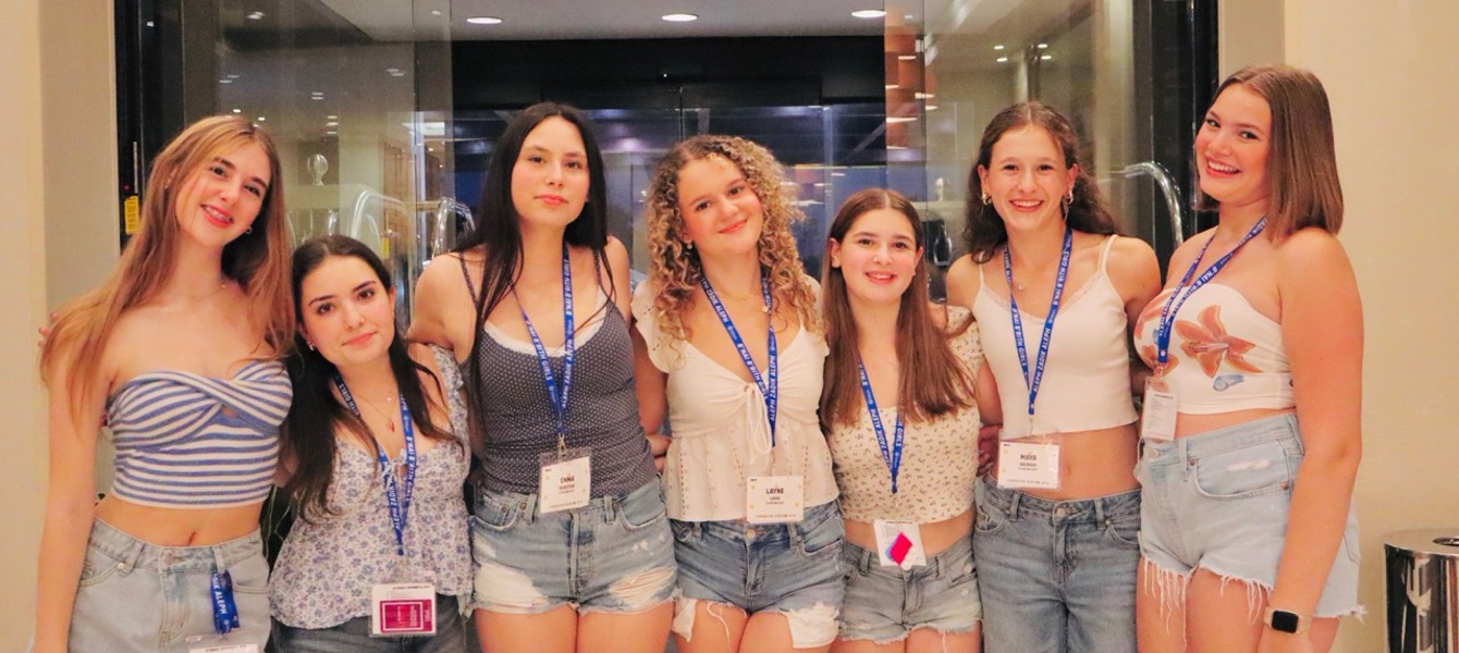 67648f069d1da8a70aacced0_IMG_0230 Grande