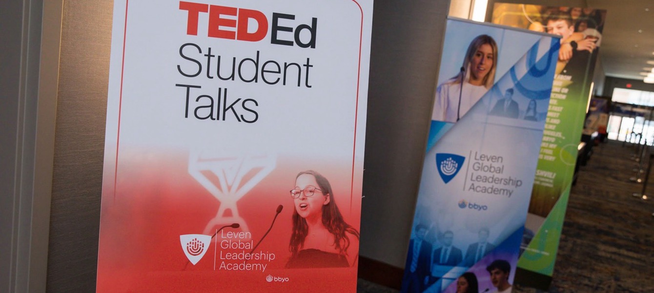 6876f75865531389ecd0da6b_BBYO IC - Jason Dixson Photography _05868a2a