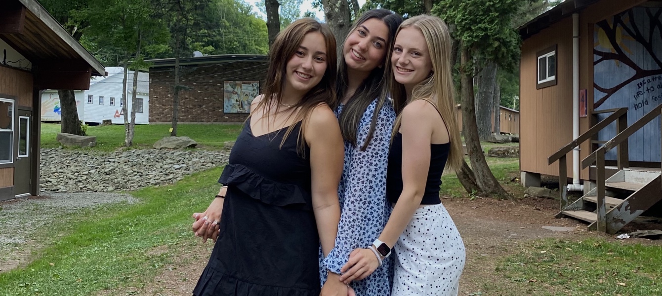 62b0f5e0a4b52c2fee6c8fe5_Emma[71] copy