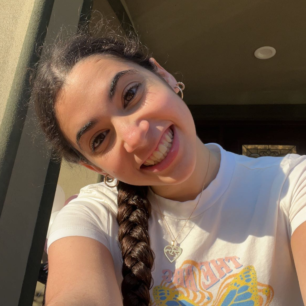 Profile picture of Julia Megibow