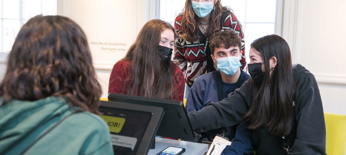 639cdc9a406f2f79ac7fd0f9_BBYO IC - Fotografía de Jason Dixson -_cd981dbd