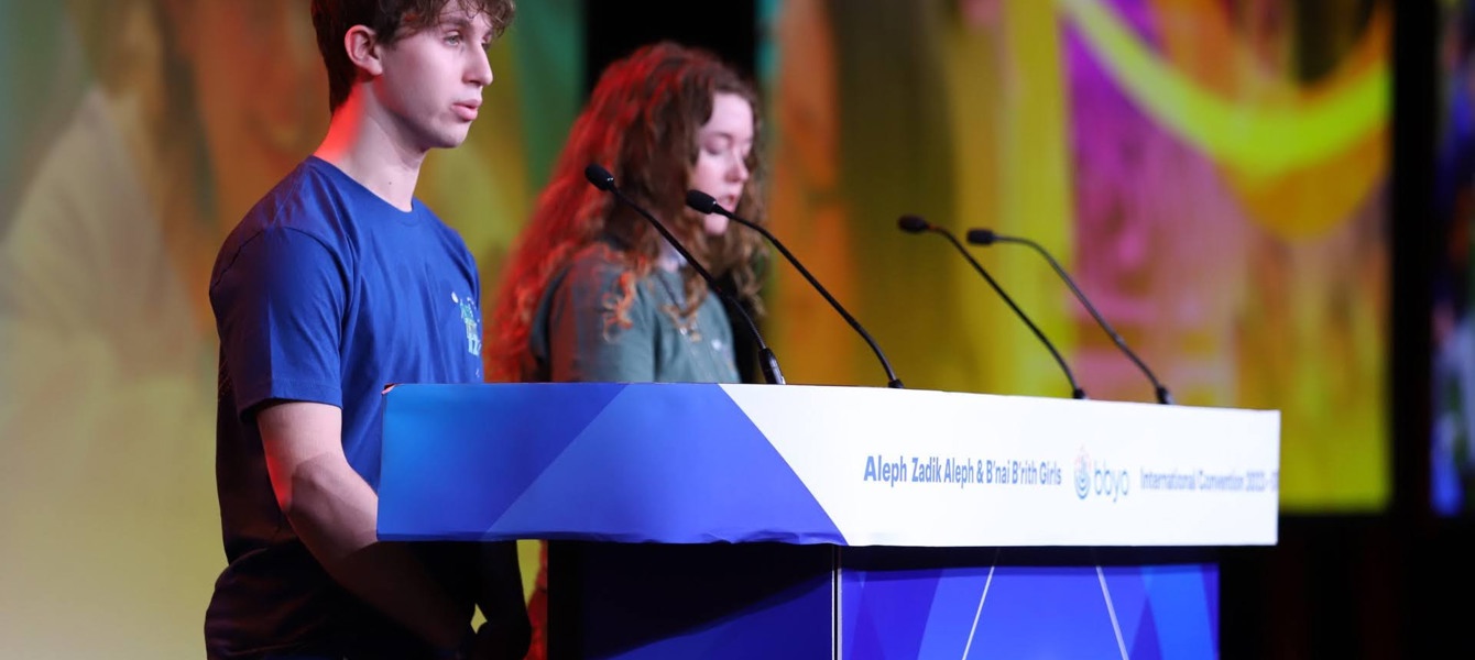 65b3c8a1dd2ea7c6819526a2_BBYO IC - Jason Dixson Photography - Kip2-058